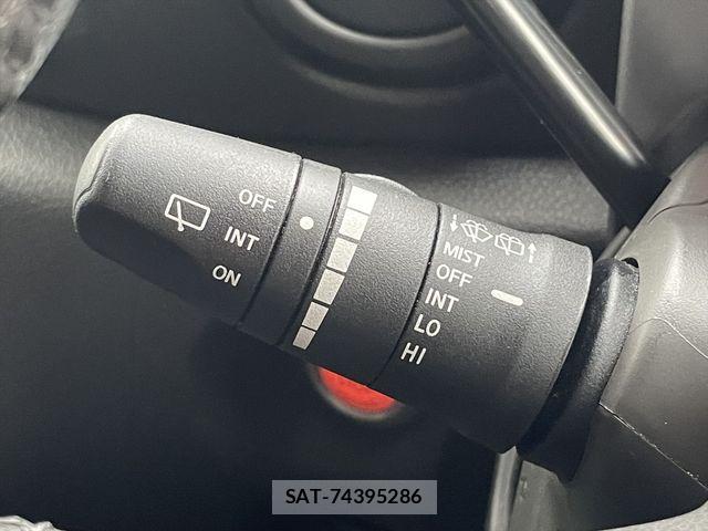 Nissan CUBE 2011-08 8883481-16