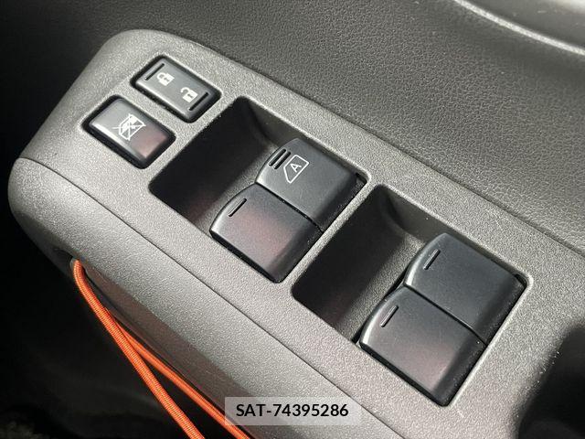 Nissan CUBE 2011-08 8883481-23