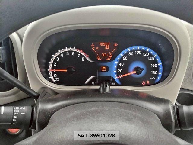 Nissan CUBE 2013-04 3371650-23