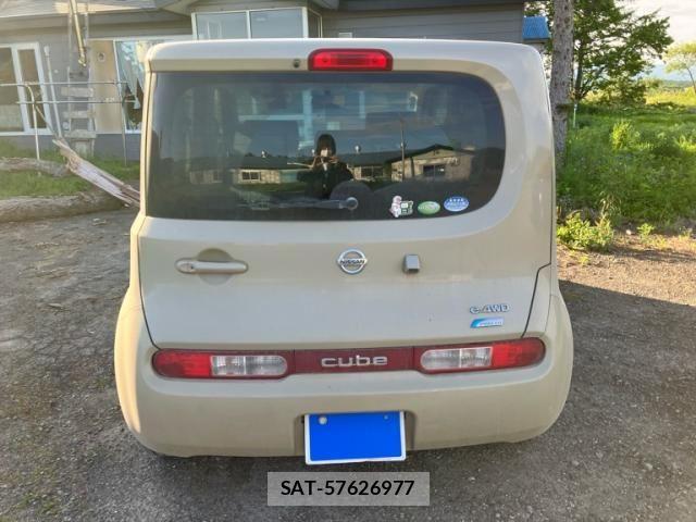 Nissan CUBE 2010-04 7615919-1