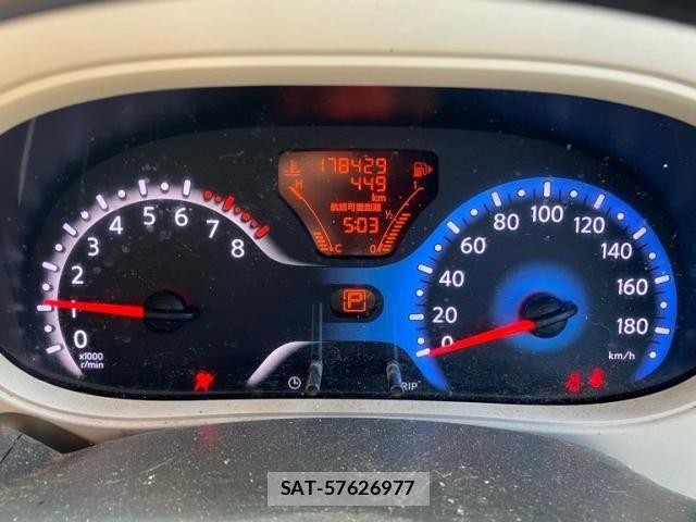 Nissan CUBE 2010-04 7615919-23