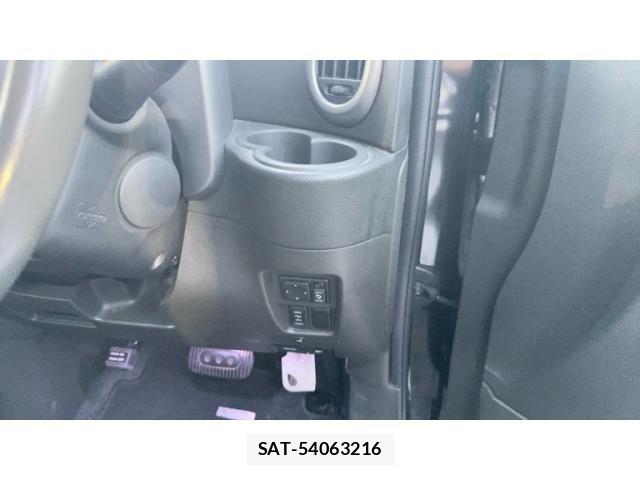 Nissan CUBE 2012-05 8371565-12