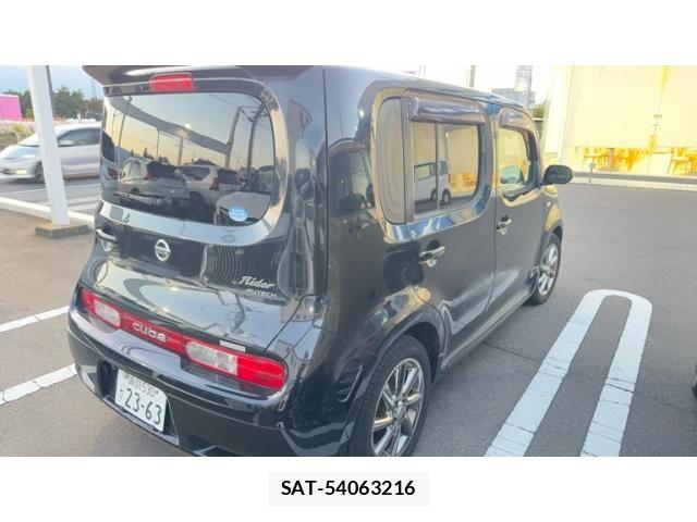 Nissan CUBE 2012-05 8371565-2