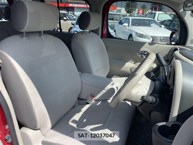 Nissan CUBE 2011-12 8795664-11
