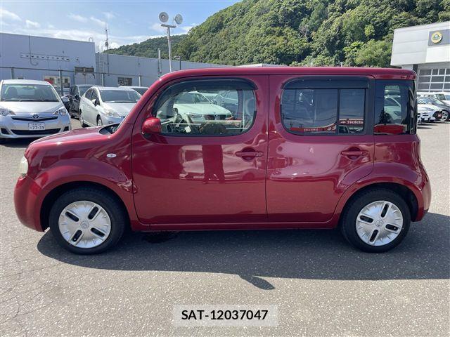 Nissan CUBE 2011-12 8795664-3