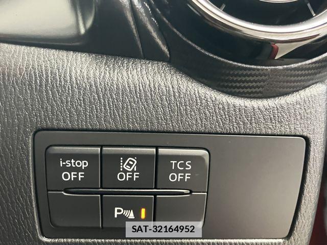 Mazda CX-3 2017-04 1372126-27