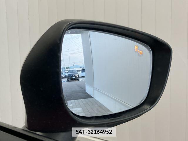 Mazda CX-3 2017-04 1372126-28