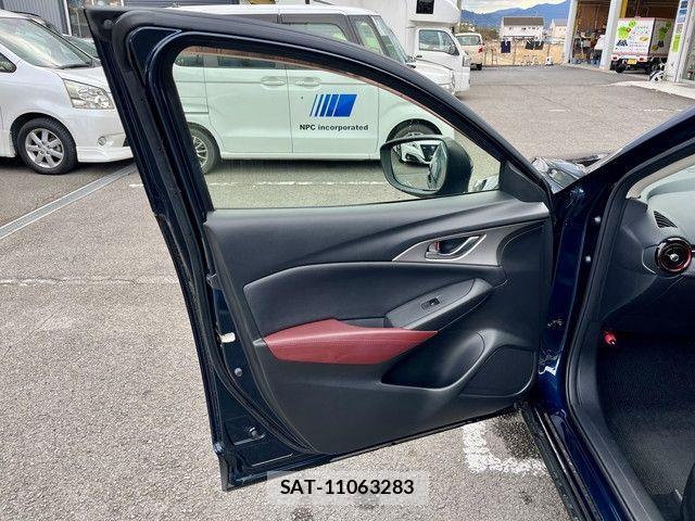 Mazda CX-3 2017-08 2662321-5