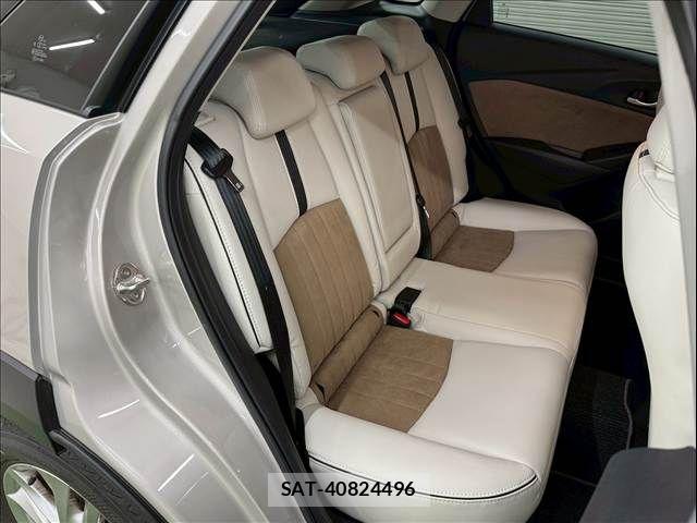 Mazda CX-3 2023-11 5864391-8