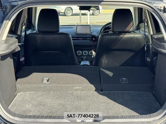 Mazda CX-3 2015-07 6011071-12