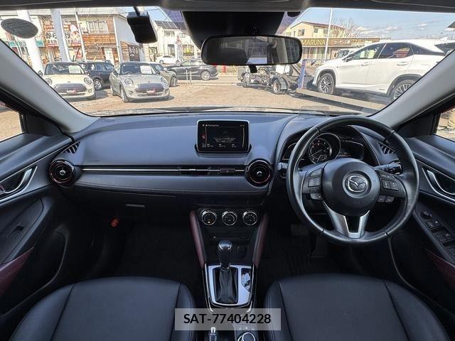 Mazda CX-3 2015-07 6011071-13