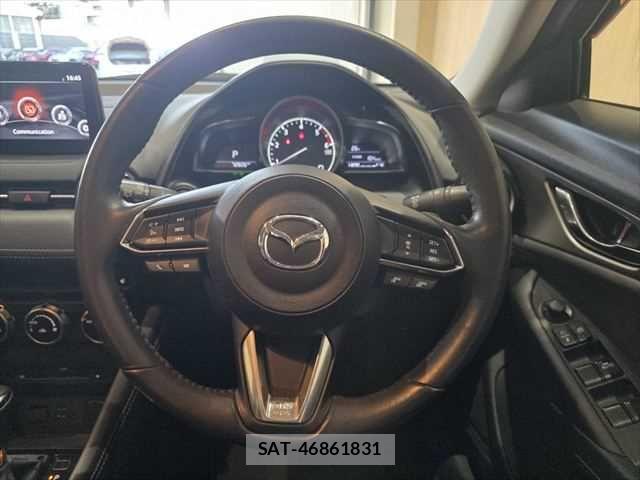 Mazda CX-3 2018-06 6243107-11