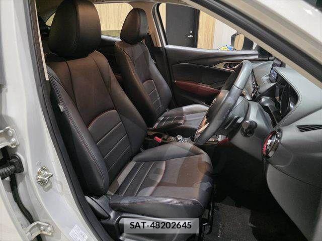 Mazda CX-3 2017-05 6303519-9