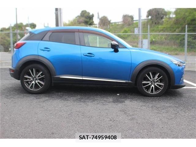 Mazda CX-3 2015-03 6671010-9