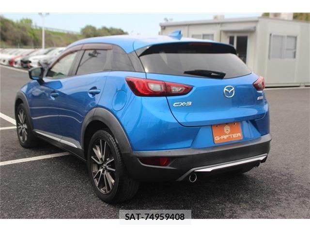 Mazda CX-3 2015-03 6671010-12