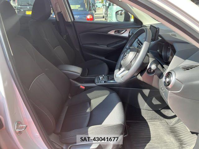 Mazda CX-3 2021-02 6690973-3