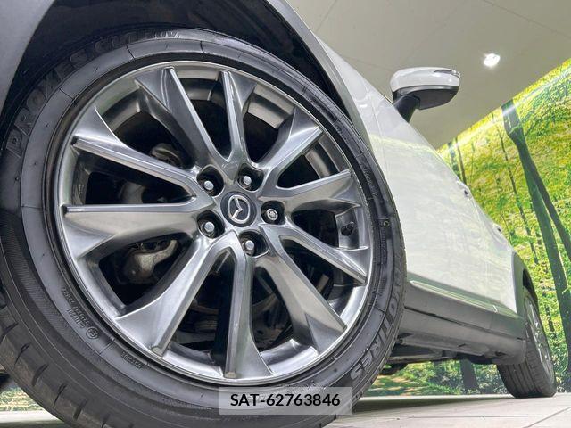 Mazda CX-3 2017-08 6814438-12