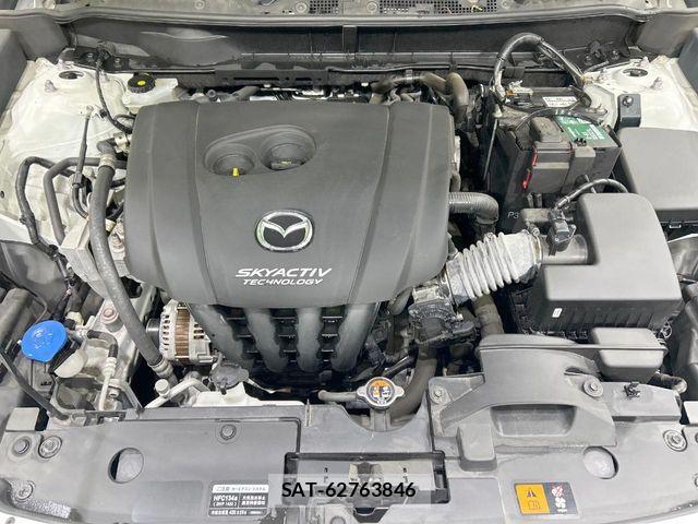 Mazda CX-3 2017-08 6814438-17
