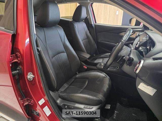 Mazda CX-3 2018-09 6814446-9