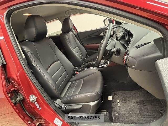 Mazda CX-3 2015-10 6814445-4