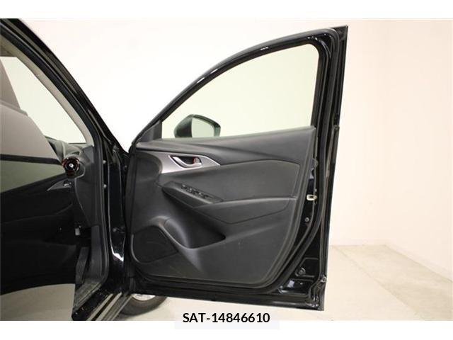 Mazda CX-3 2015-11 6903828-29