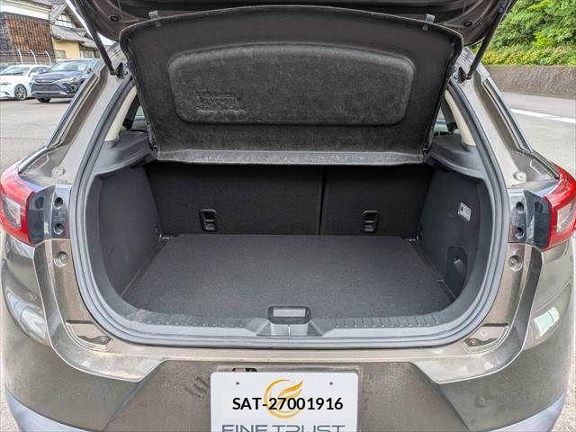 Mazda CX-3 2015-04 7058100-11