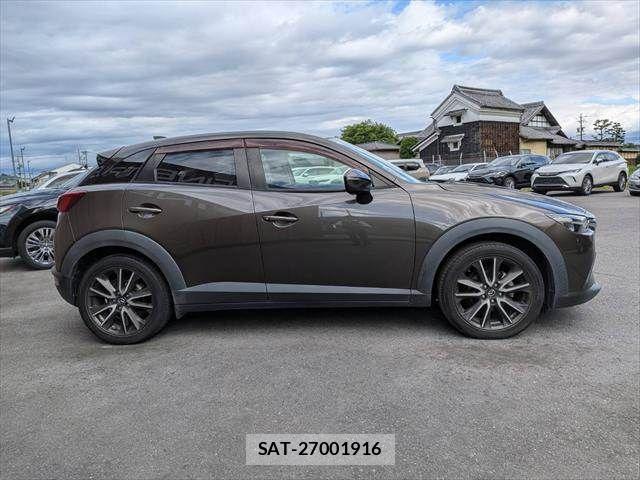 Mazda CX-3 2015-04 7058100-17