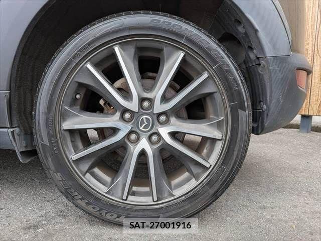 Mazda CX-3 2015-04 7058100-28