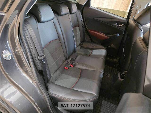 Mazda CX-3 2017-09 7216802-9