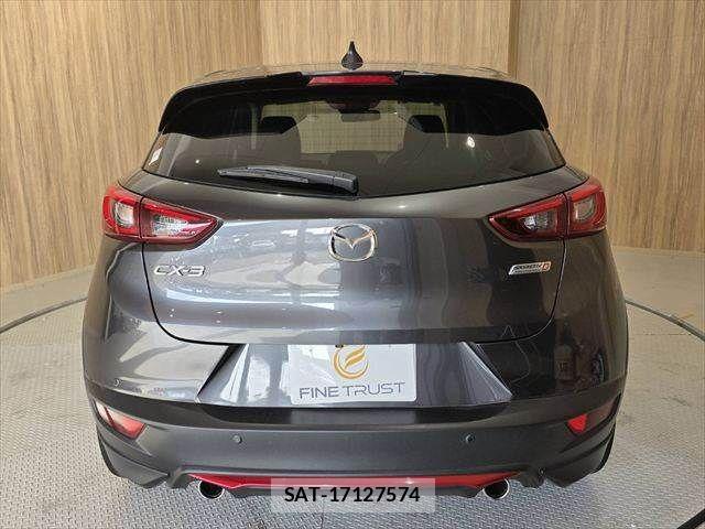 Mazda CX-3 2017-09 7216802-19