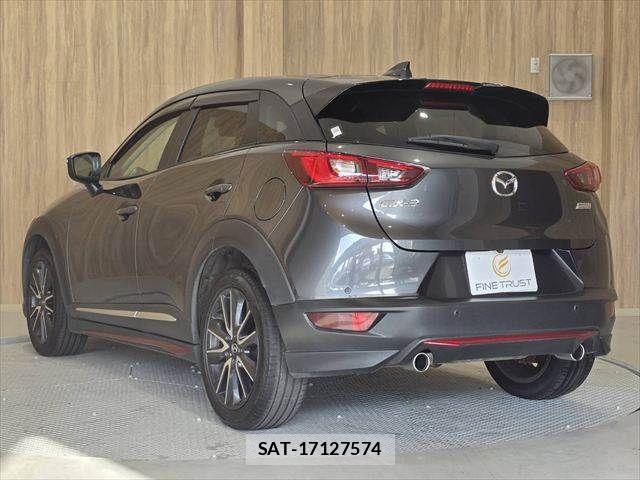 Mazda CX-3 2017-09 7216802-20