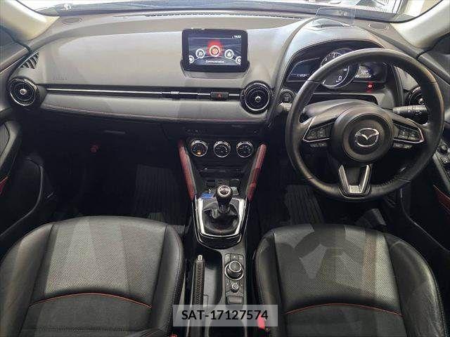 Mazda CX-3 2017-09 7216802-2