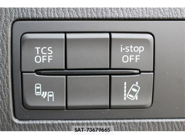 Mazda CX-3 2015-04 7216789-5