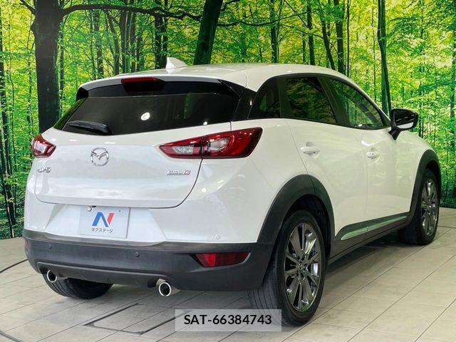 Mazda CX-3 2017-08 7216795-16