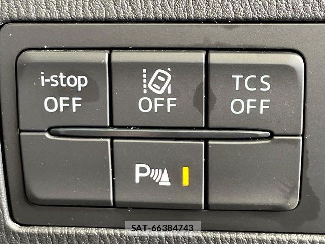 Mazda CX-3 2017-08 7216795-6