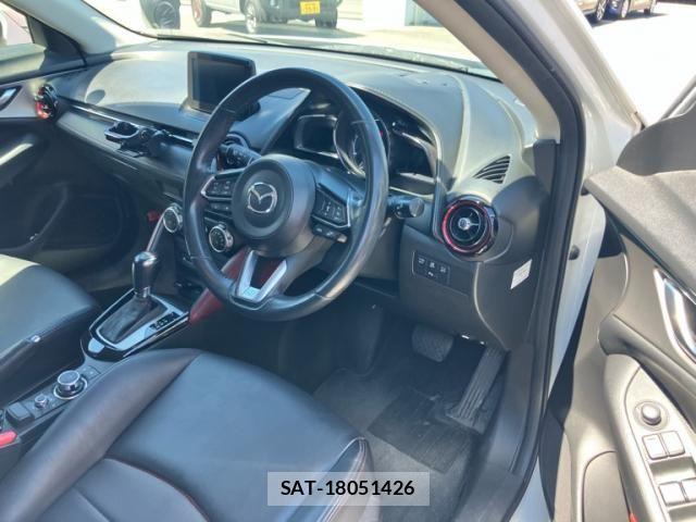 Mazda CX-3 2017-08 7216797-9