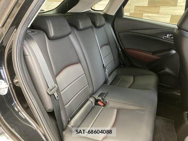 Mazda CX-3 2018-04 7250342-12