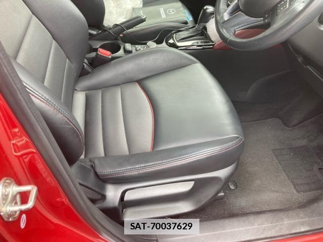 Mazda CX-3 2016-05 7500103-12