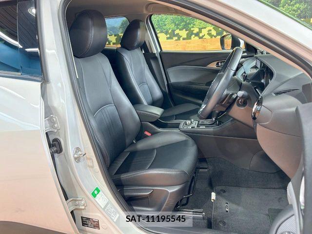 Mazda CX-3 2018-10 7500099-7