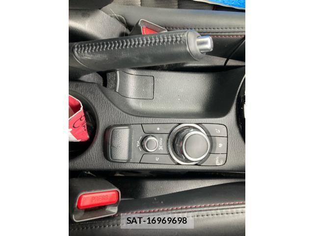 Mazda CX-3 2018-02 7500100-19
