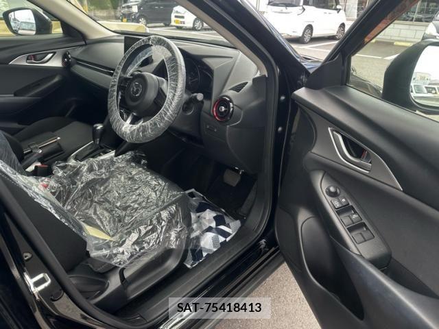 Mazda CX-3 2017-02 7615931-12