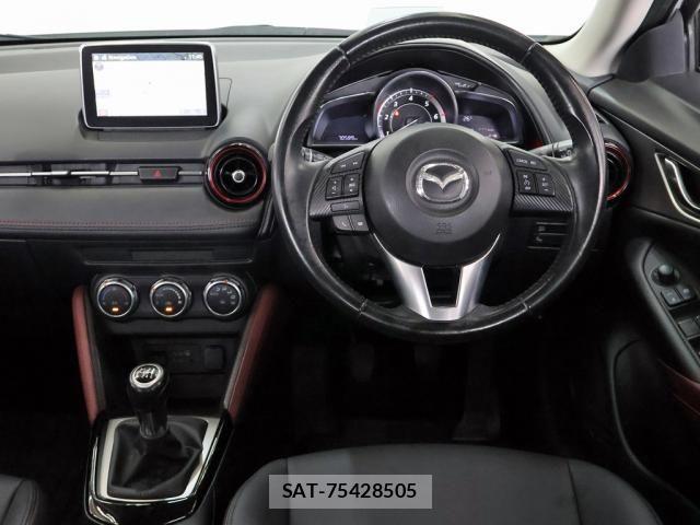 Mazda CX-3 2015-04 7902469-16