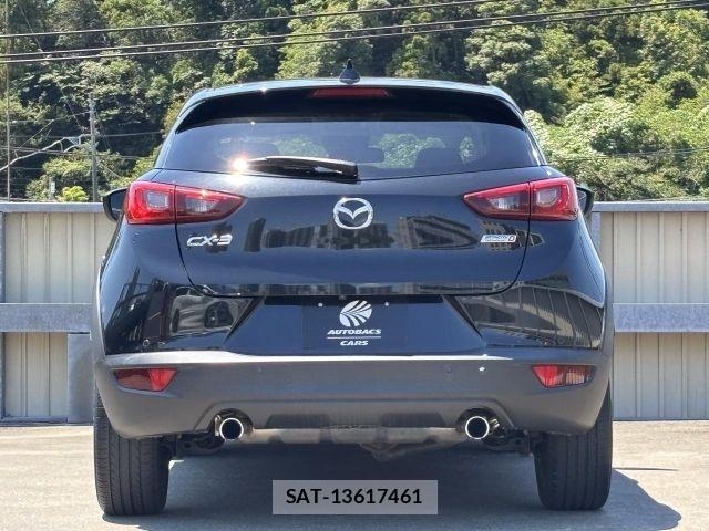 Mazda CX-3 2017-09 7978921-21