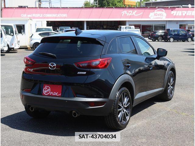 Mazda CX-3 2017-09 7978925-26