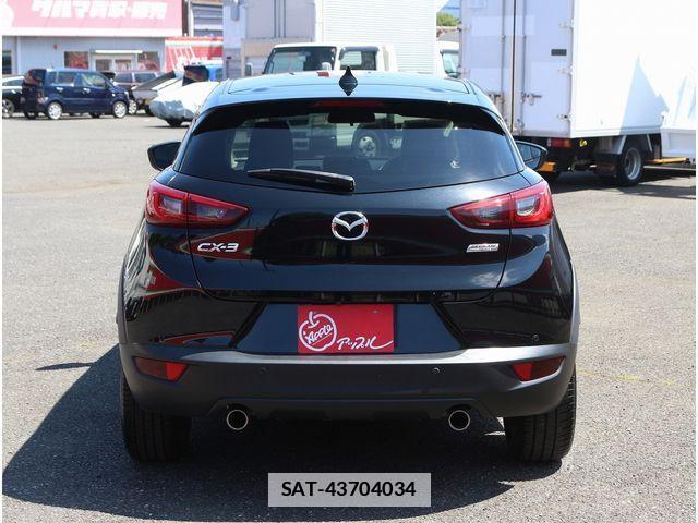 Mazda CX-3 2017-09 7978925-27