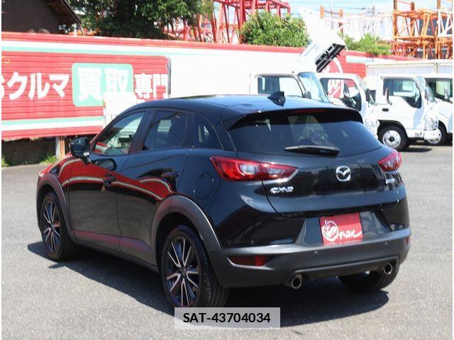 Mazda CX-3 2017-09 7978925-28