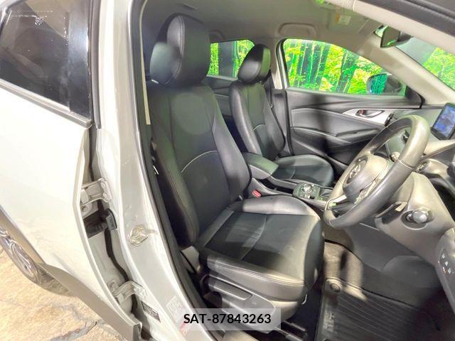 Mazda CX-3 2019-09 8035120-7