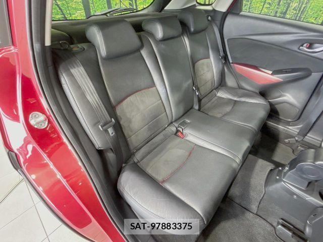 Mazda CX-3 2016-06 8035122-8