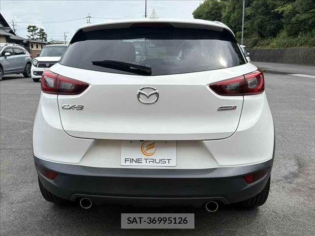 Mazda CX-3 2015-12 8073435-21