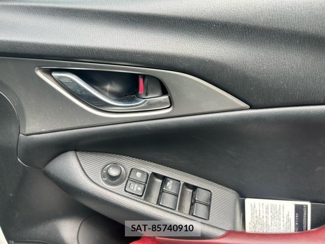 Mazda CX-3 2017-05 8098716-16